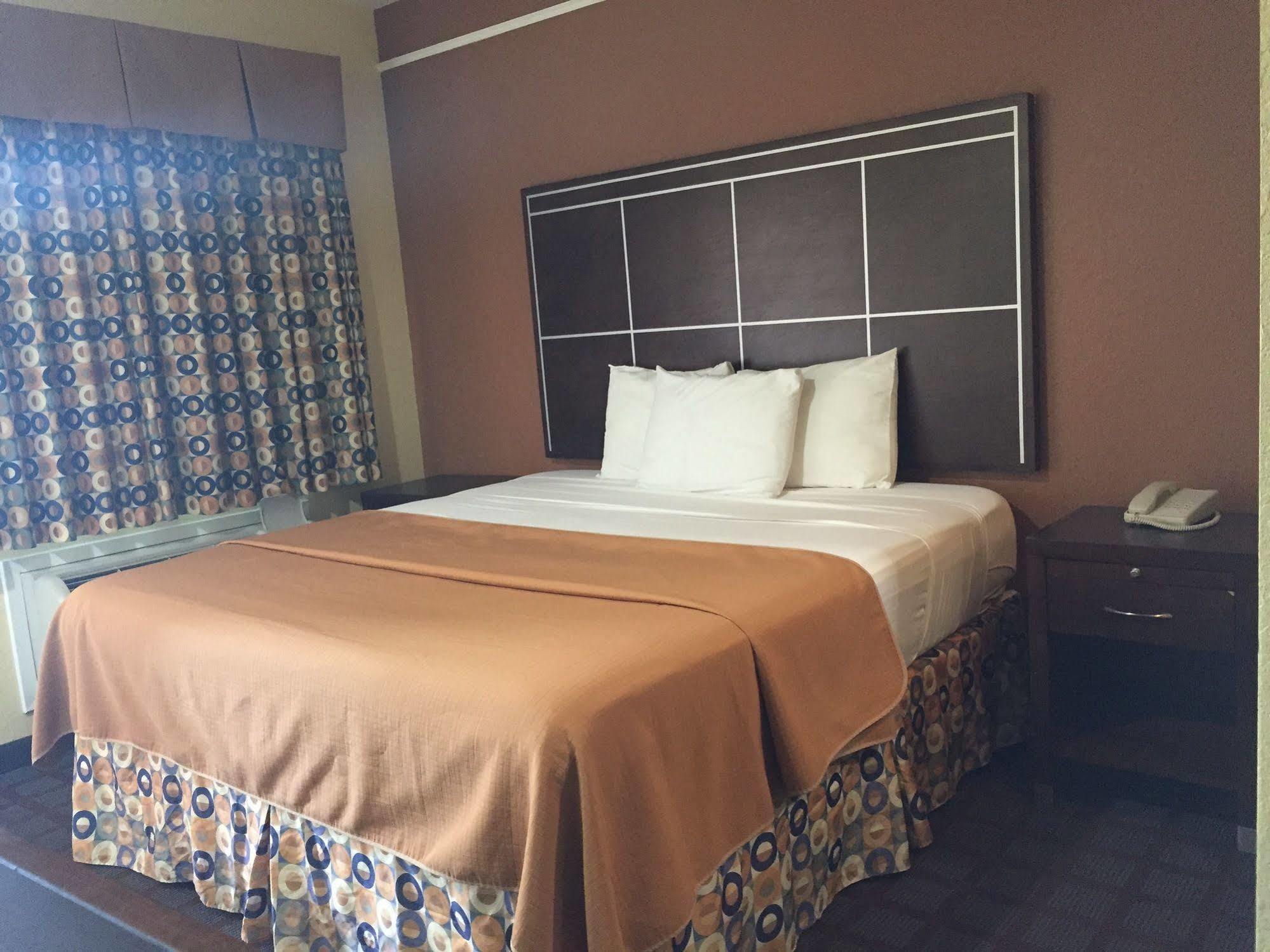 Highlands Suites Екстериор снимка